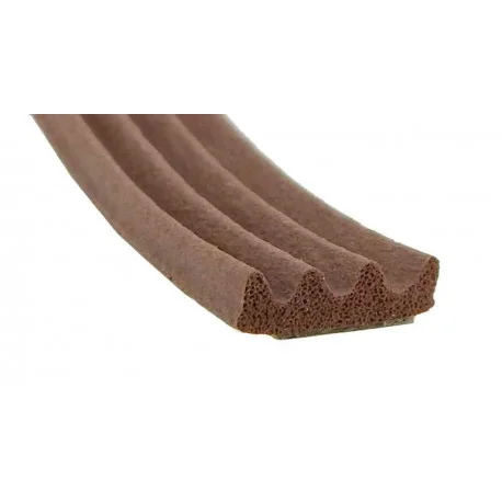 Zlevněný těsnění gumové samolepící K 9x3mm, 3x2,5m hnědá
