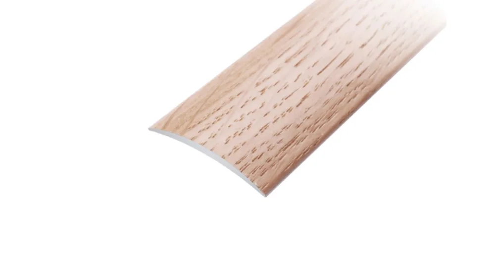 Značkový AP1 přechodová lišta samolepící, hliník + dýha lakovaná dub, 30 mm, 2,7 m